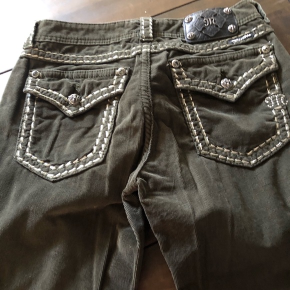 misses olive green pants